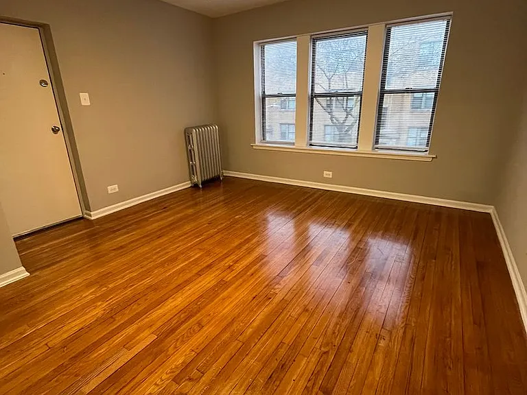 5000 W Adams St — Photo 1
