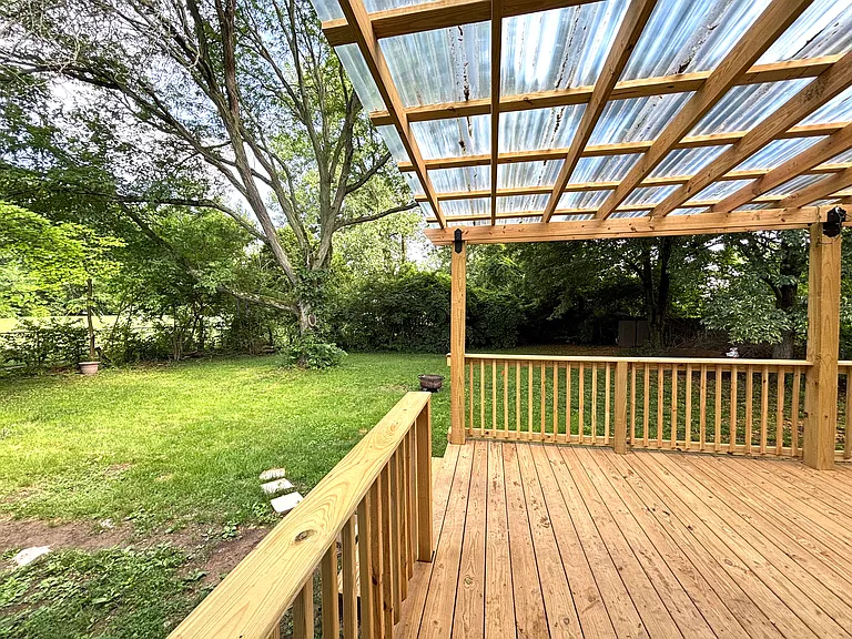 5835 Woodpine Ct — Photo 16