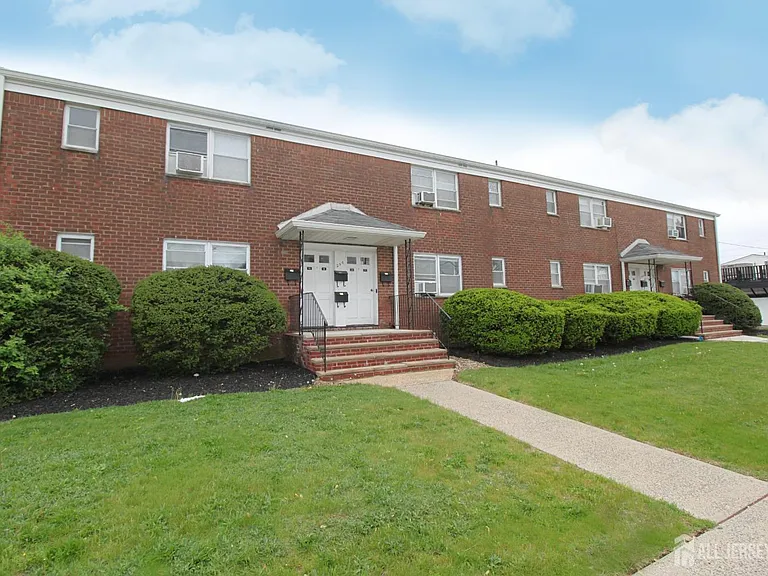 250 Penn Ave #2A — Photo 1