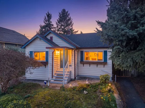 521 Garfield St, New Westminster, BC V3L 4A6