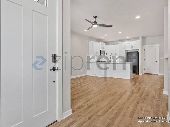 5th image of 4111 SE Century Blvd