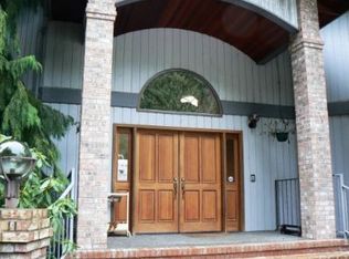 17416 Olympic Pl, Mount Vernon, WA 98274