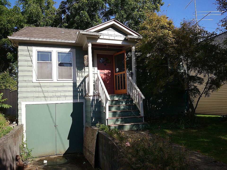 2nd image of 6020 34th Ave NE