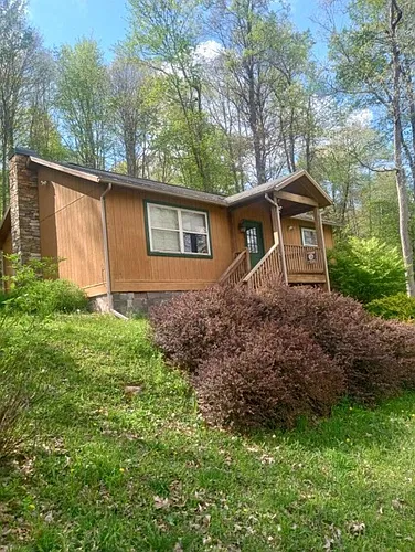 1275 Foster Rd Photo 1