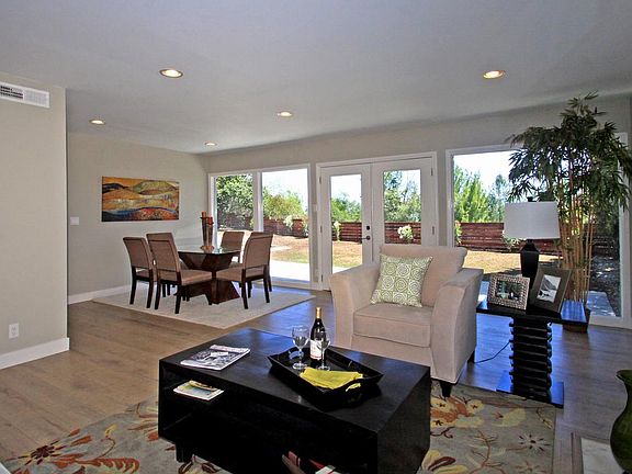 4th image of 24237 Hatteras St