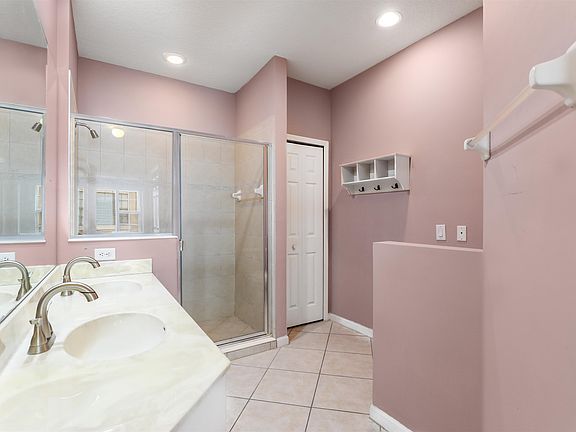 3rd image of 155 Calle El Jardin 204 St