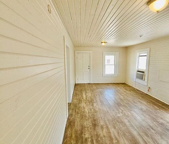 1135 Polk St W — Photo 29