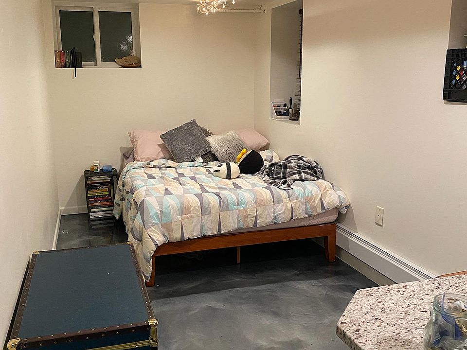 2nd image of 421 Ashland Ave APT 9