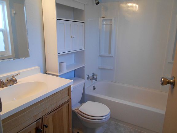 4th image of 1016 205th Street Ct E #34