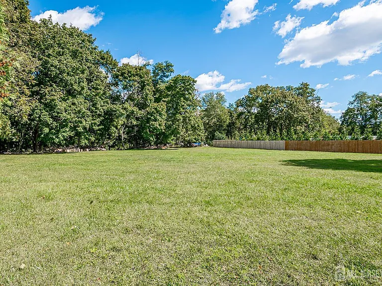 338 Buckelew Ave — Photo 41