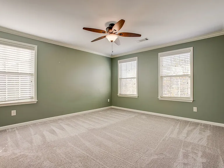 417 Gambrel Ct — Photo 28