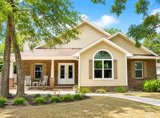266 Florida Ave, Valparaiso, FL 32580
