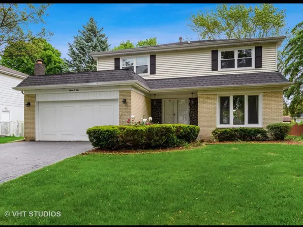 1504 Hyde Park Ln, Naperville, IL 60565