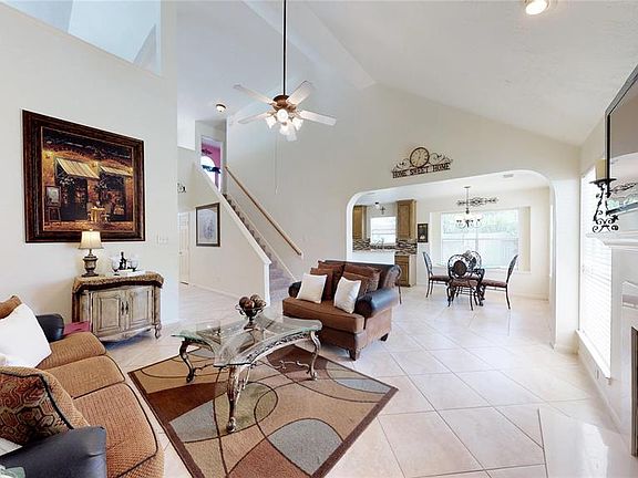 3rd image of 21812 Highland Glade Ct
