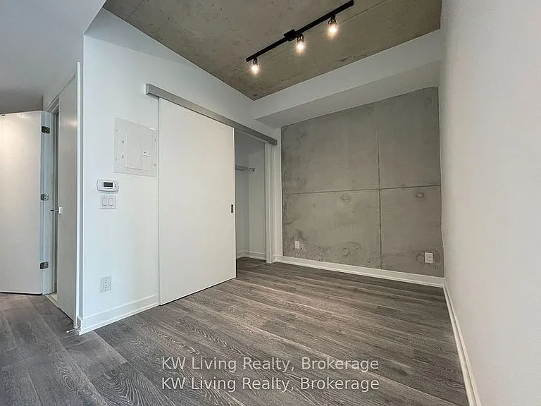 55 Ontario St #315 — Photo 6