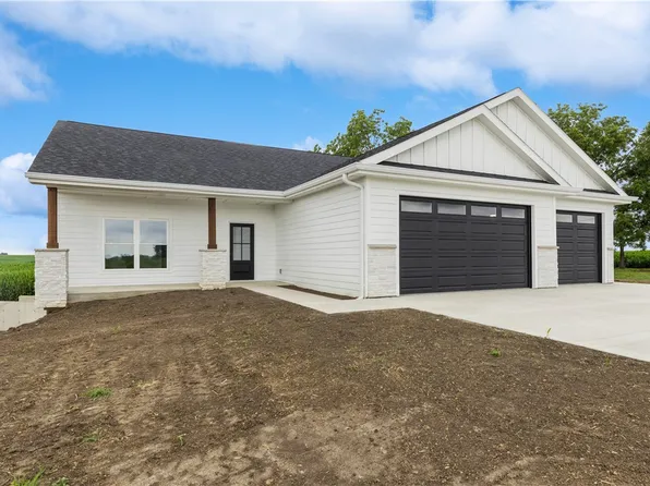 9553 T14 Hwy S, Reasnor, IA 50232