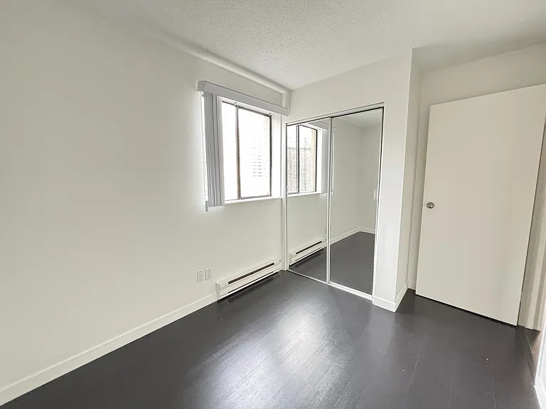 1045 Haro St — Photo 13