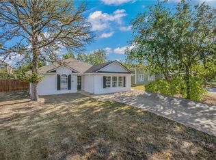 909 Fairview Ave, College Station, TX 77840