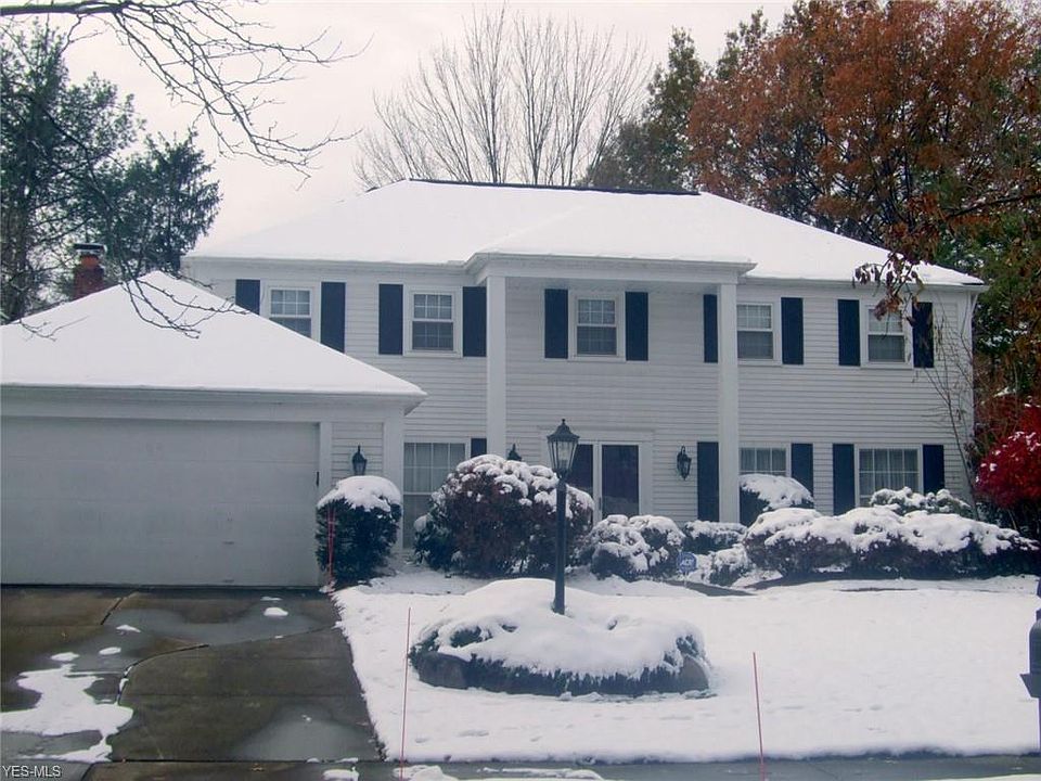 1st image of 15898 Kingswood Ct