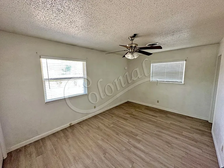 1410 Leader Dr — Photo 13