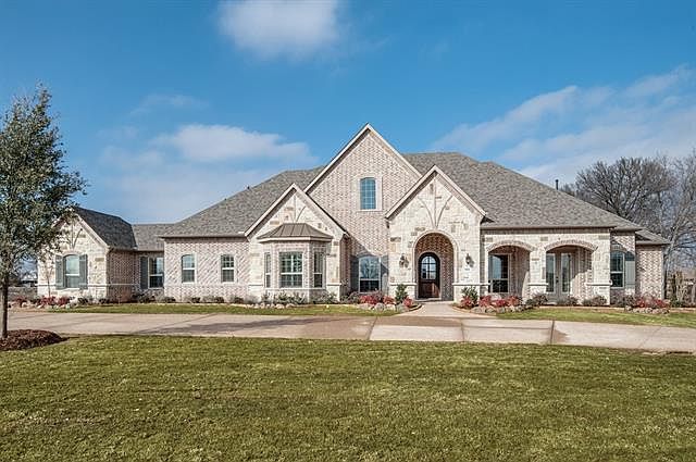 1st image of 902 Clove Glen Ct
