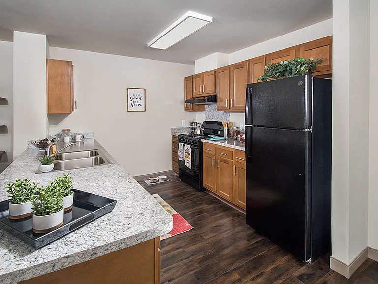 Residences at Maple Glen — Photo 3