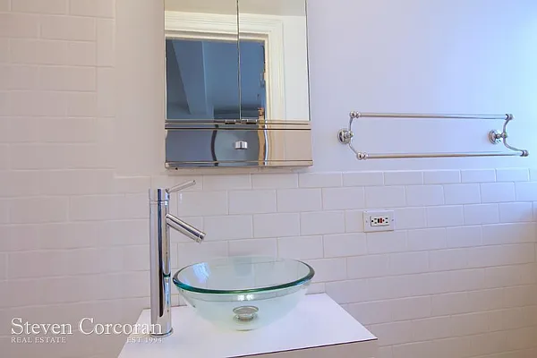 Sold by Steven Corcoran Real Estate | media 4