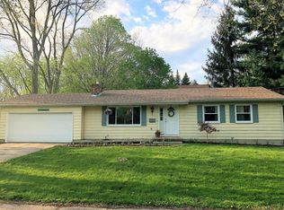 1326 Daisy Ln, East Lansing, MI 48823