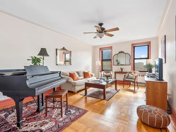 30 Ocean Pkwy APT 4B, Brooklyn, NY 11218