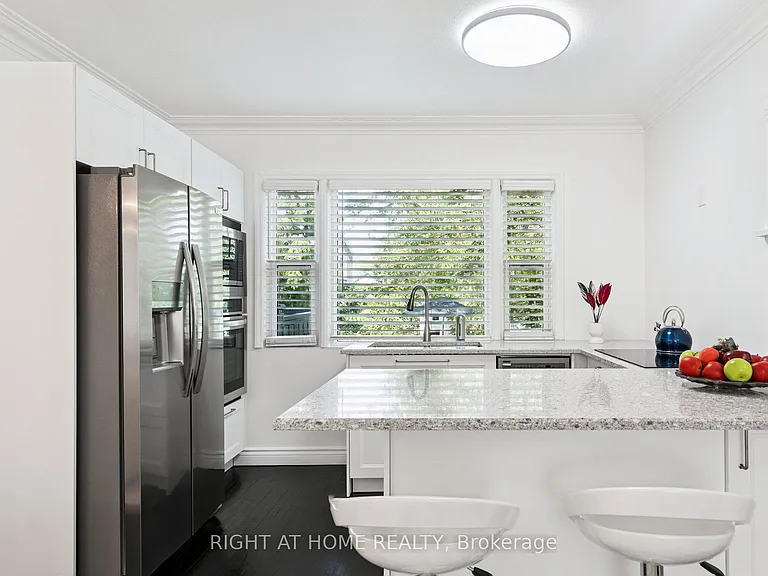 105 Glenridge Ave — Photo 43
