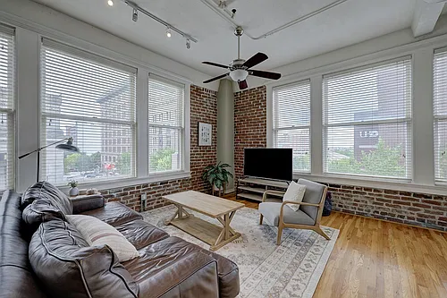 201 Main St #3A Photo 1 201 Main St #3A Photo 1