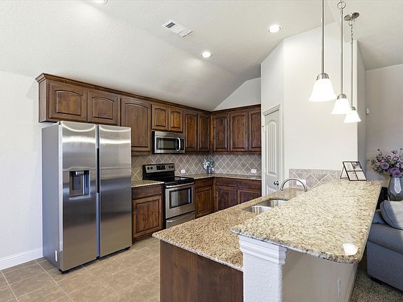 2nd image of 115 Blue Quail Rd