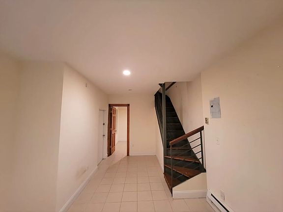 5th image of 256 E 10th St #1I