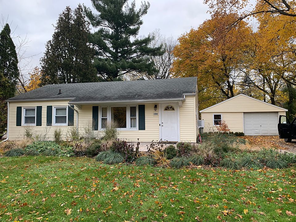 1st image of 1541 Ann St