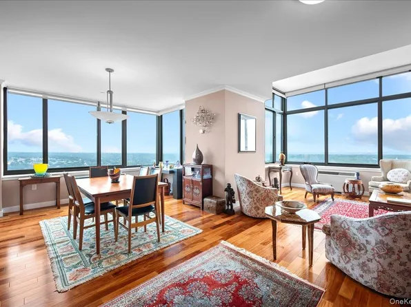 10 City Place #31H, White Plains, NY 10601