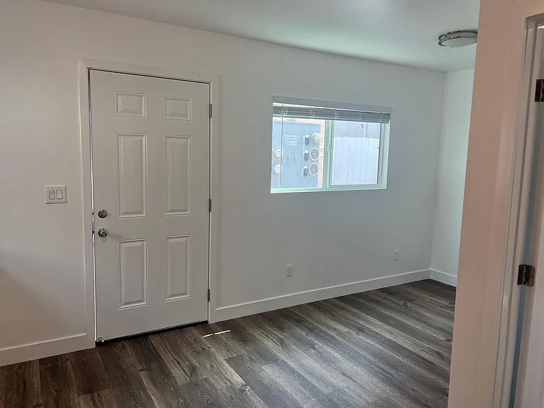228.5 E Avenue 42 — Photo 7