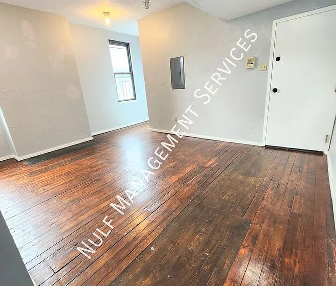 4901 Penn Ave #4 — Photo 3