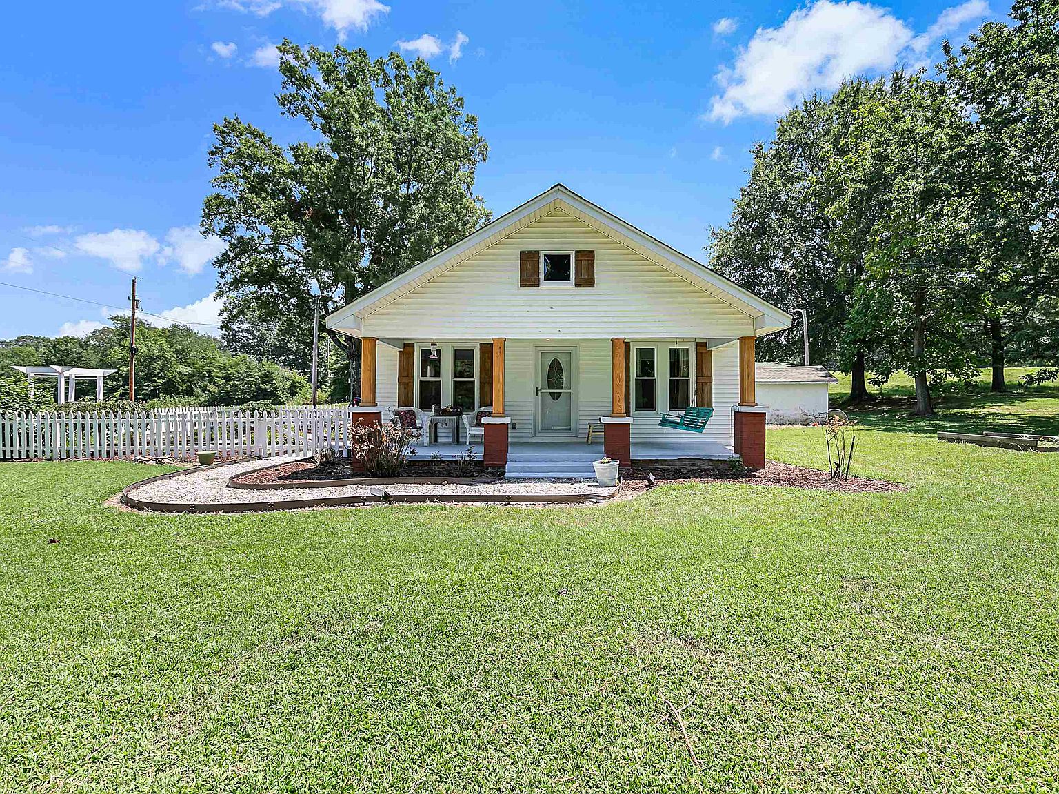 299 Alamo Hwy, Trenton, TN 38382 Zillow