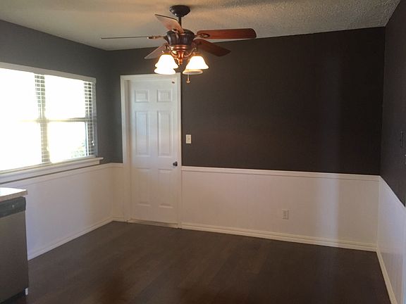 4th image of 304 Rosewood Dr