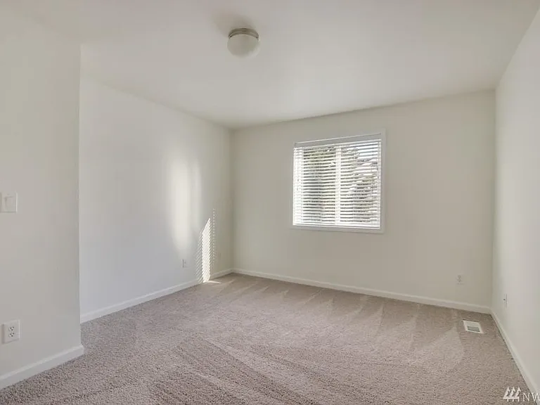 9508 200th St E — Photo 15