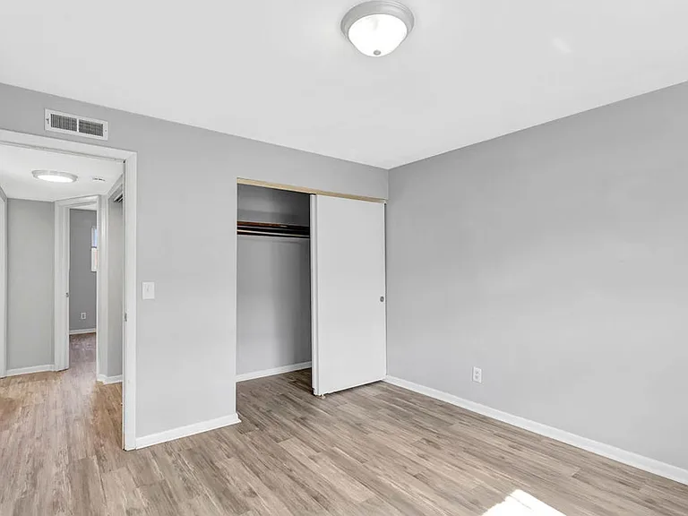 The Flats at Sycamore Creek at Miamisburg — Photo 17