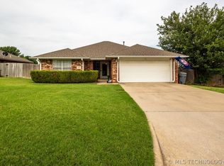 1917 Red Bud Ct, Ardmore, OK 73401