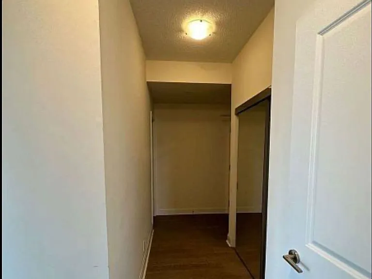 33 Shore Breeze Dr #1809 — Photo 12