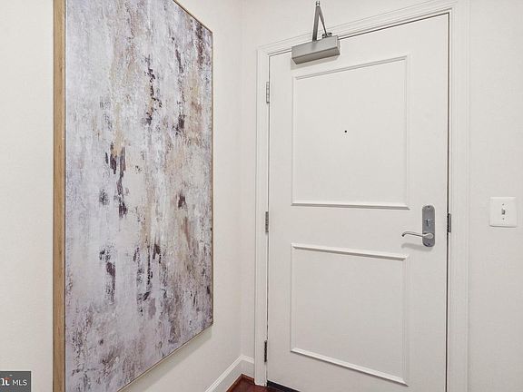 3rd image of 3650 S Glebe Rd Unit 1050