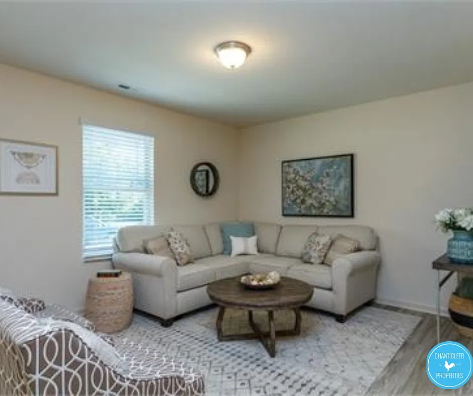 884 Saratoga Drive - 1 — Photo 3