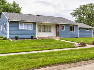313 E Maple St, Roland, IA 50236