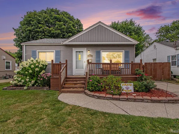 17555 Reno St, Riverview, MI 48193