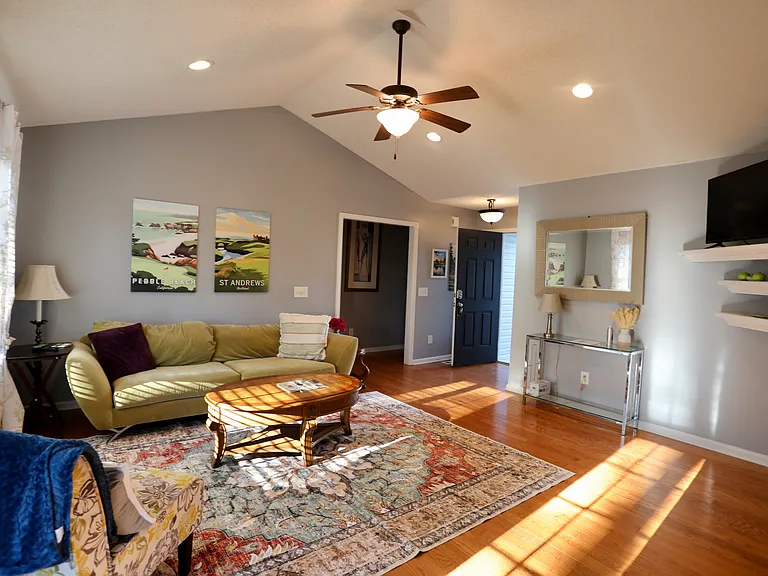 350 Woodgreen Dr — Photo 11