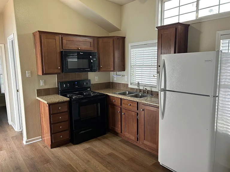 2211 Ashberry Ave #23 — Photo 10