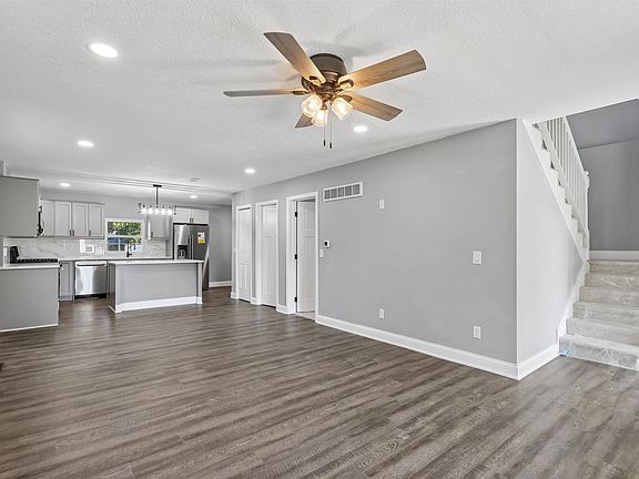 4th image of 715 5th St